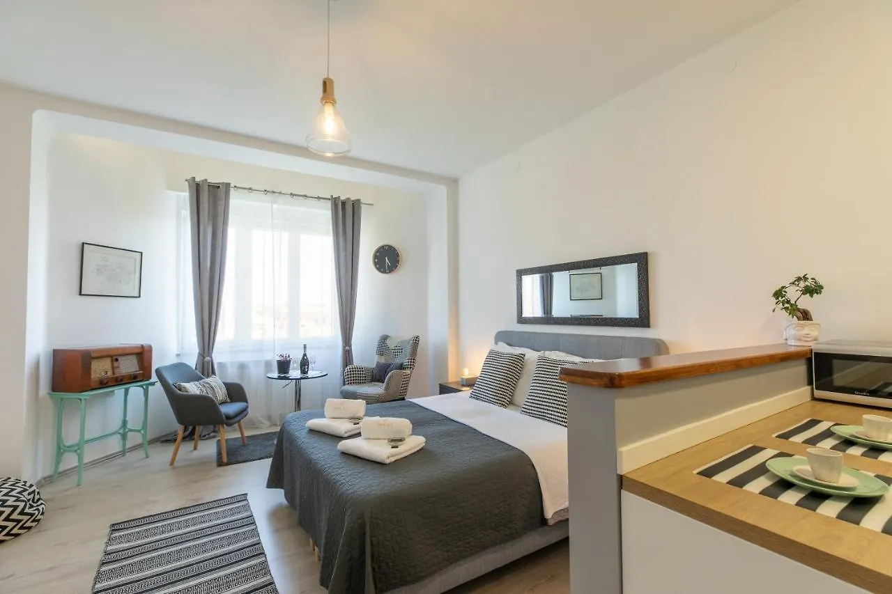 Polai Panorama Apartments With Free Parking