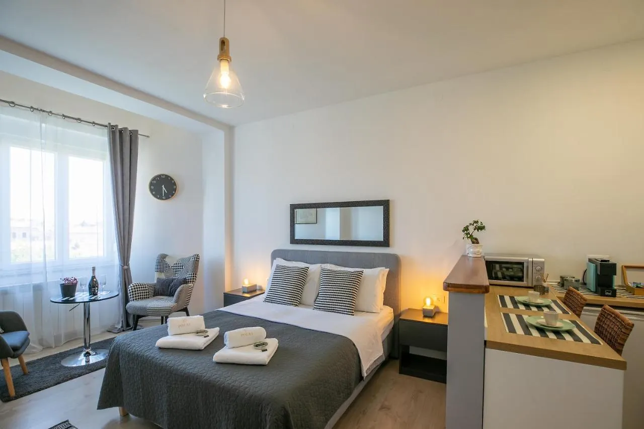 Polai Panorama Apartments With Free Parking Croatie