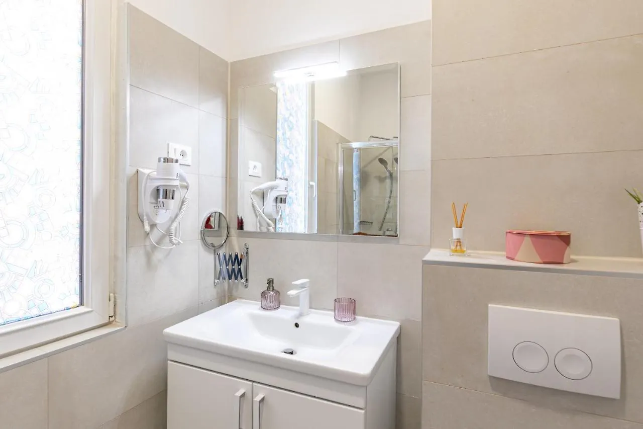 Polai Panorama Apartments With Free Parking