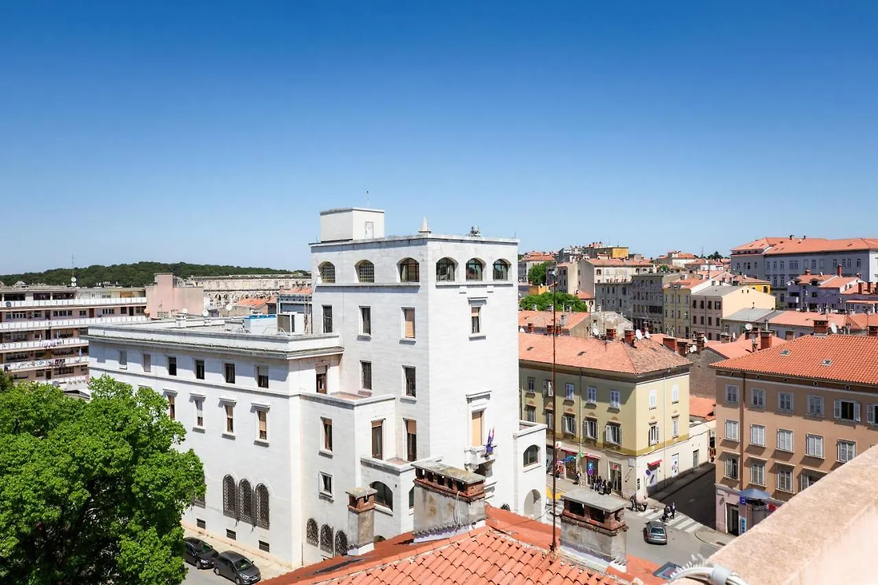 Polai Panorama Apartments With Free Parking  プーラ
